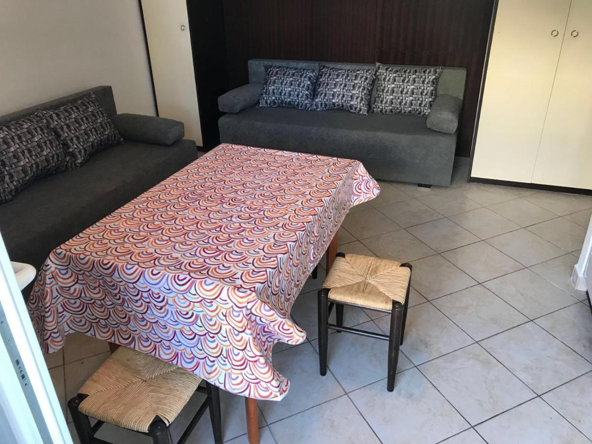 Jurisic Apartments Новаля Екстериор снимка